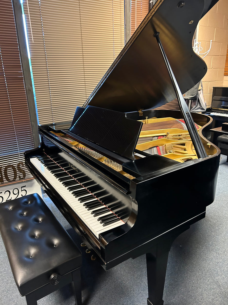 K. Kawai Baby Grand Piano-Model 500-Ebony Finish – washingtonpianos