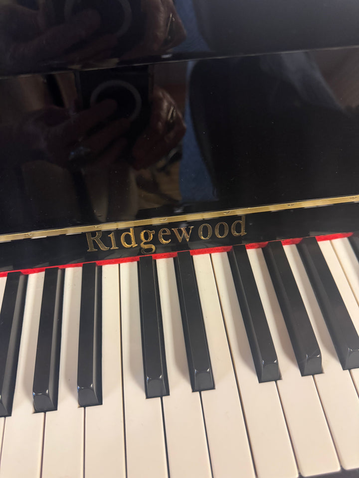 RIDGEWOOD STUDIO UPRIGHT PIANO – 44″ | EBONY POLISH