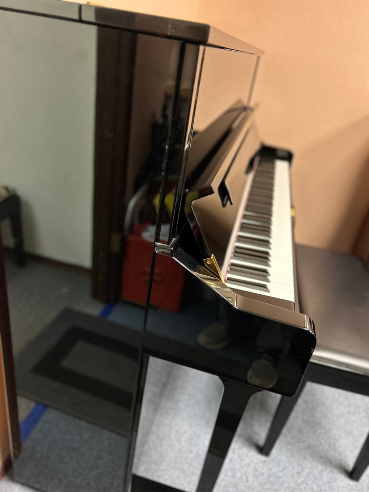 Yamaha Studio Upright Piano-Model U1-Ebony