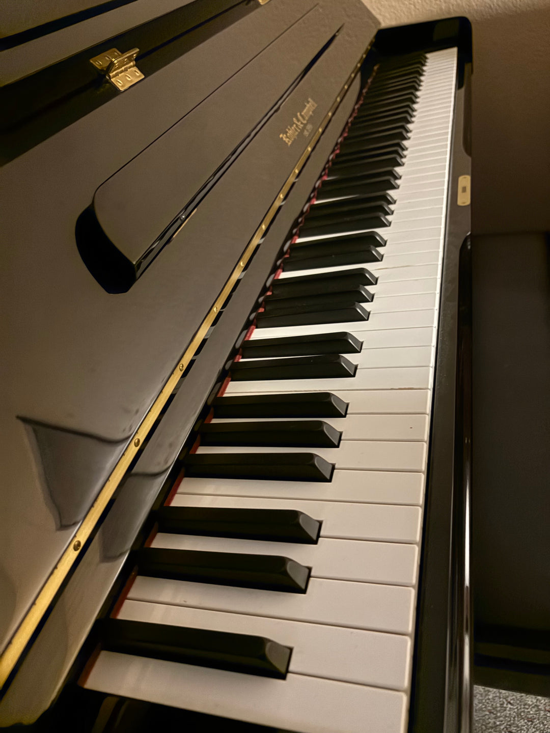 Kohler &amp; Campbell Studio Upright Piano – Model SKV48S - Ebony - Gallery
