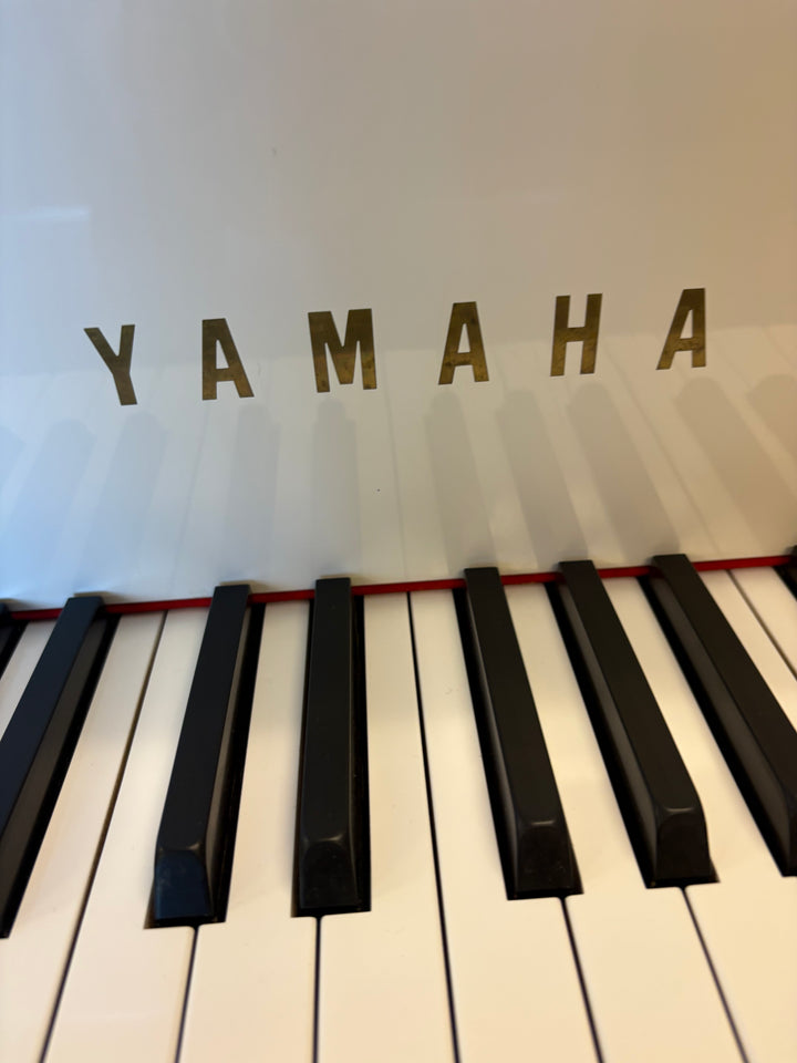 Yamaha G1 Baby Grand Piano | Polished White | Certified Preowned