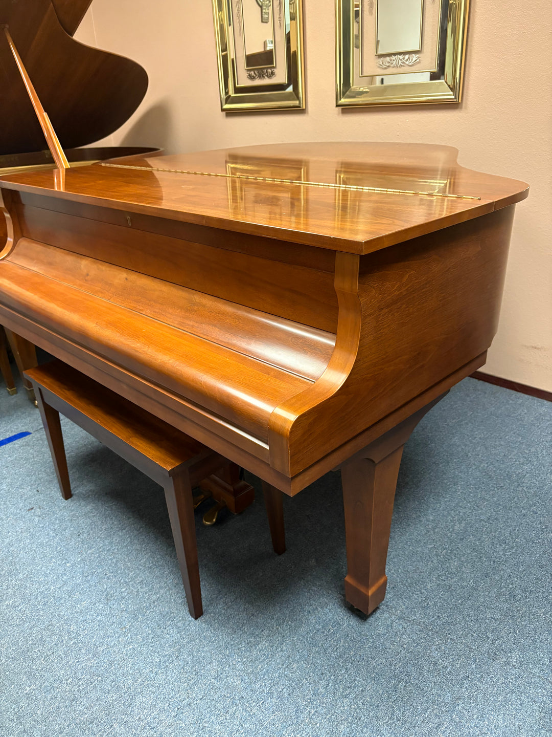 Yamaha  Baby Grand Piano-Model G-1 - Walnut Satin