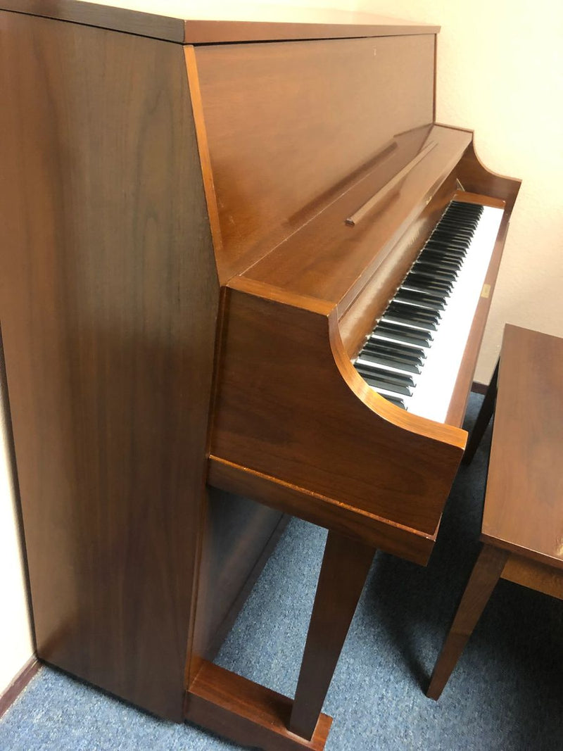 Yamaha p22 piano on sale